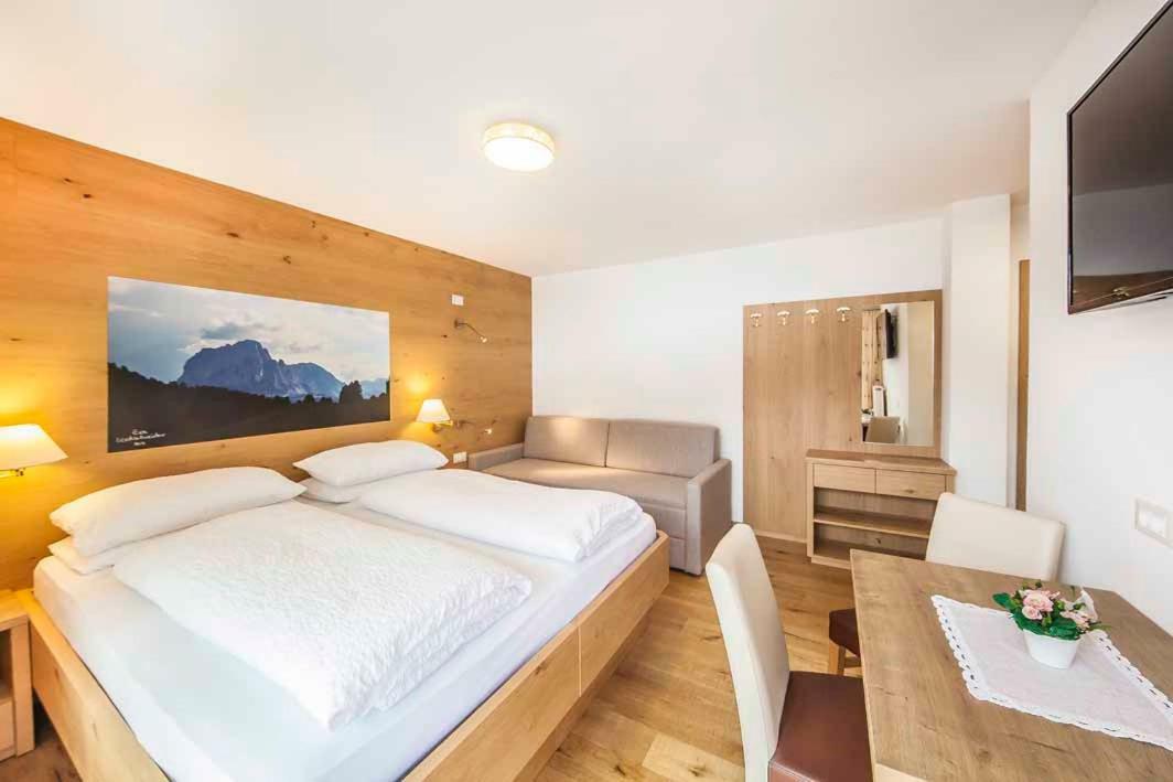 Hotel Garni Morene Selva di Val Gardena Esterno foto