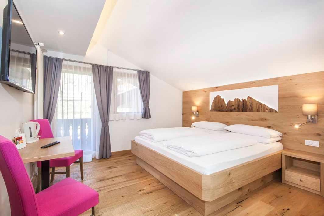 Hotel Garni Morene Selva di Val Gardena Esterno foto